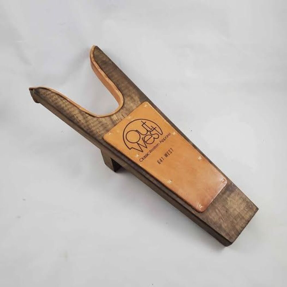 Out West Boot Jack 641 West